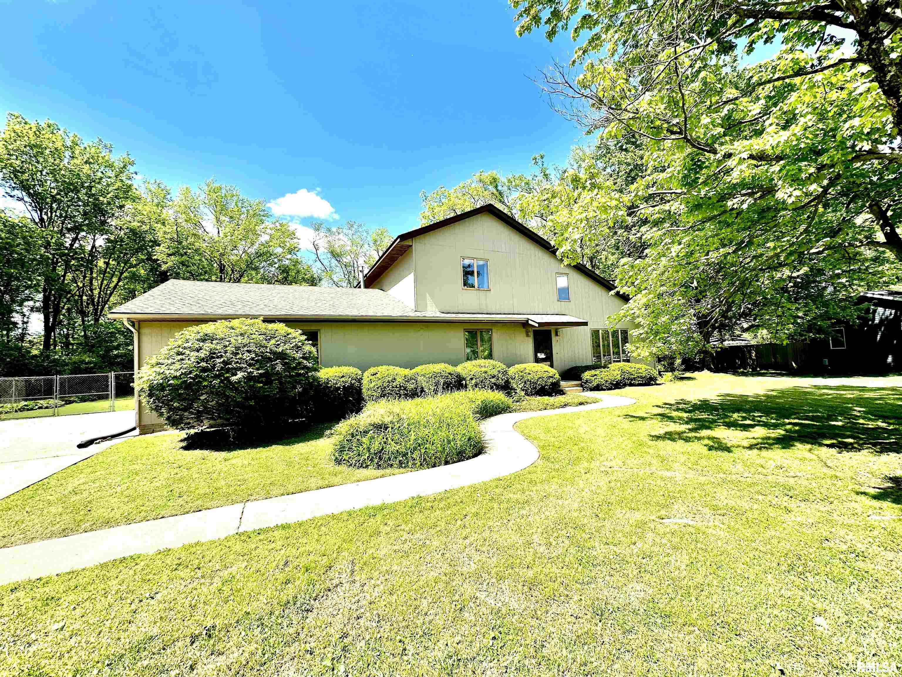 7 Lakewood Drive, Centralia, Illinois image 2