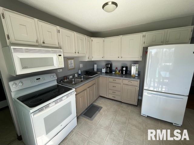 2207 Lafayette Terrace, Clinton, Iowa image 3