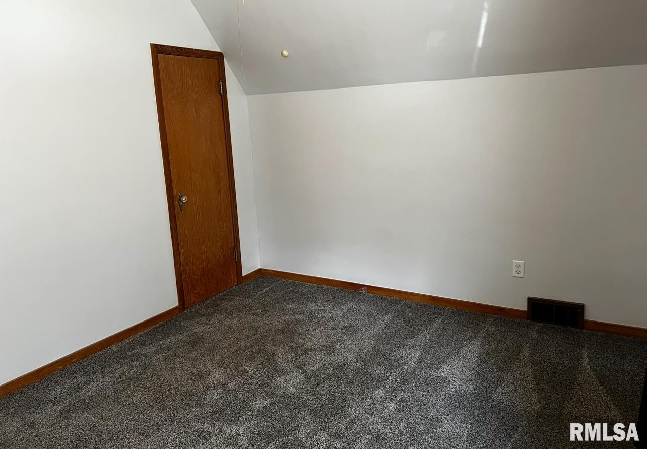 101 N Ridge Street, Cambridge, Illinois image 19