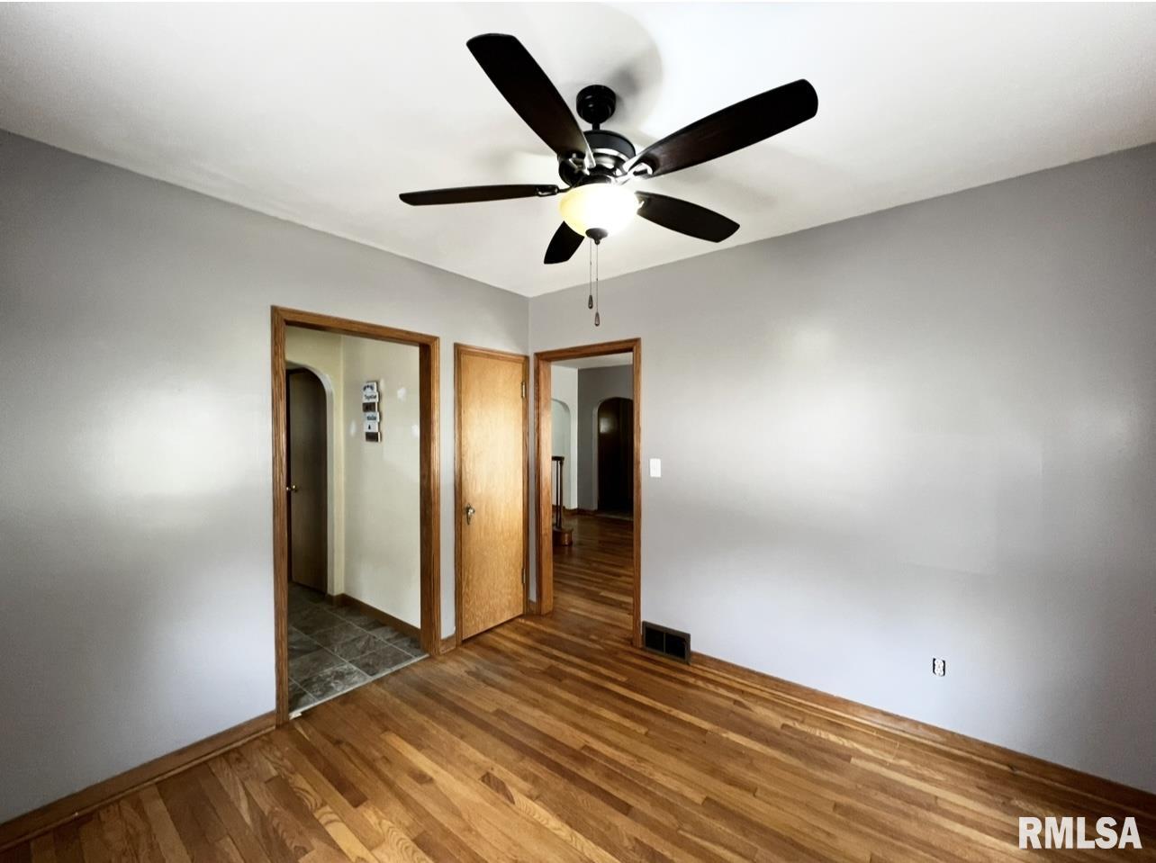 101 N Ridge Street, Cambridge, Illinois image 15