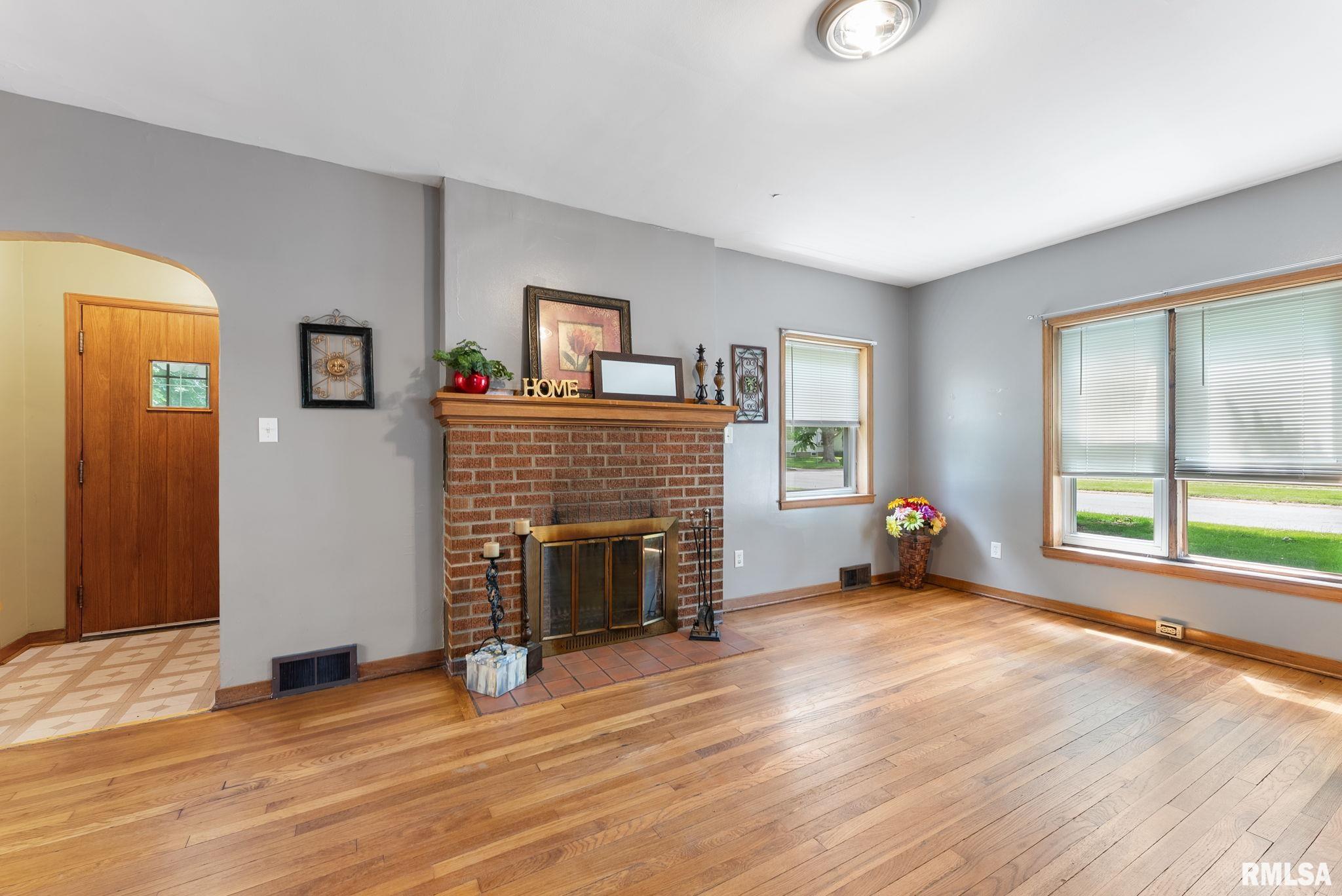 101 N Ridge Street, Cambridge, Illinois image 3