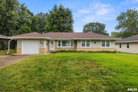 Homes For Sale - 4018 N Keenland Avenue<br/> Peoria, IL 61614