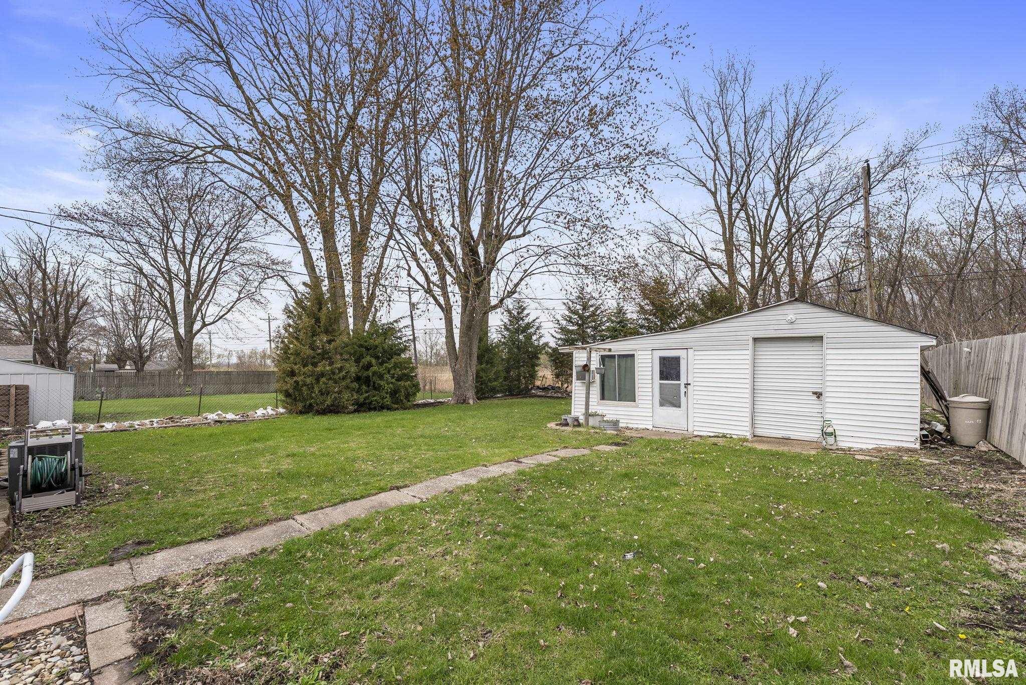 16815 10th Avenue North, East Moline, Illinois image 15
