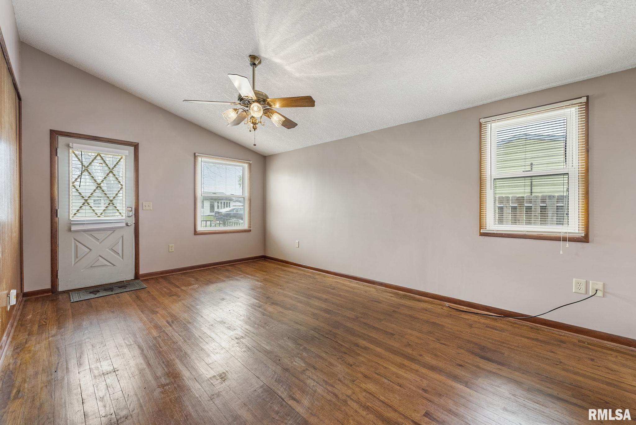 16815 10th Avenue North, East Moline, Illinois image 5