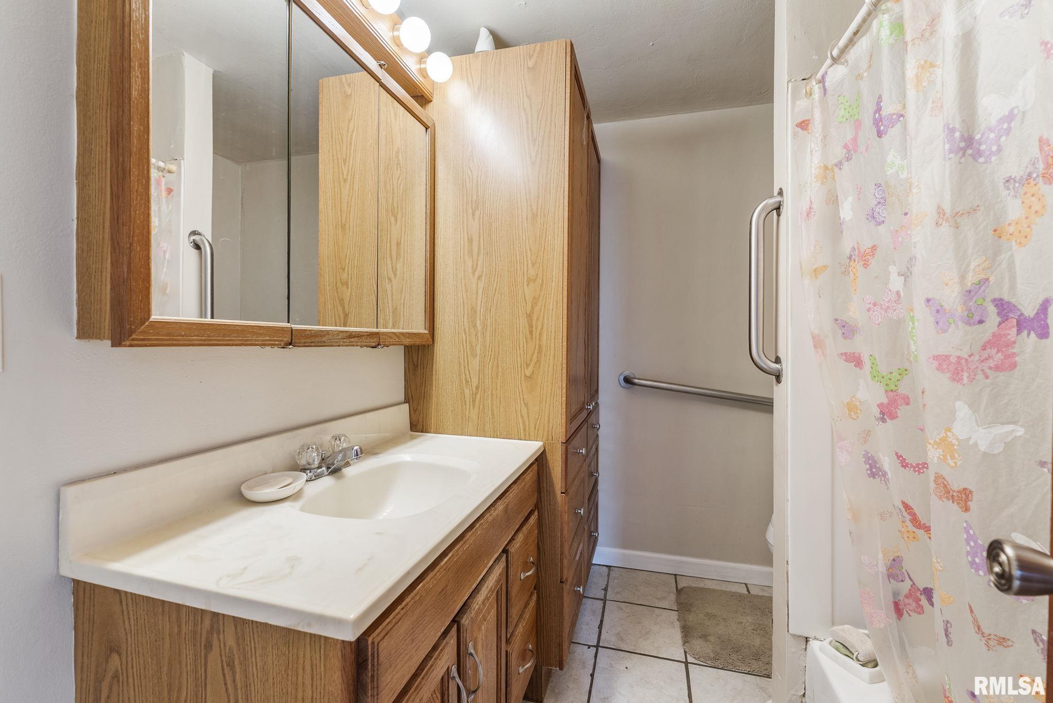 16815 10th Avenue North, East Moline, Illinois image 8