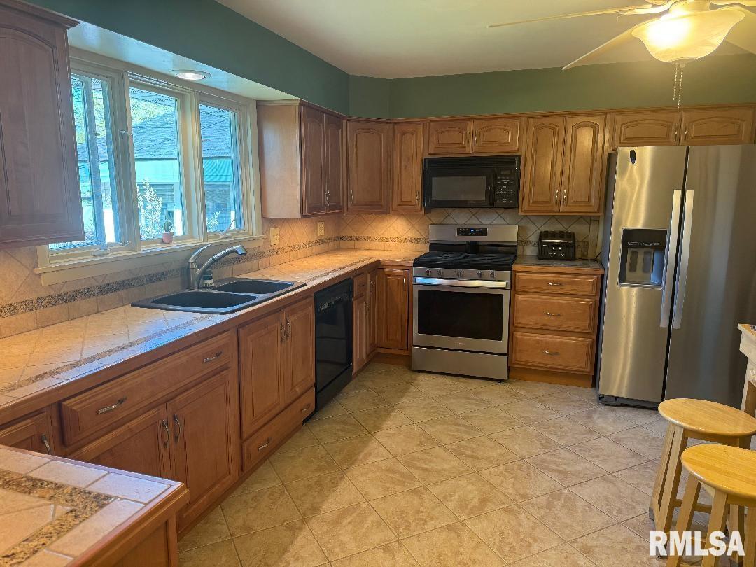 1345 W Woodside Drive, Dunlap, Illinois image 20