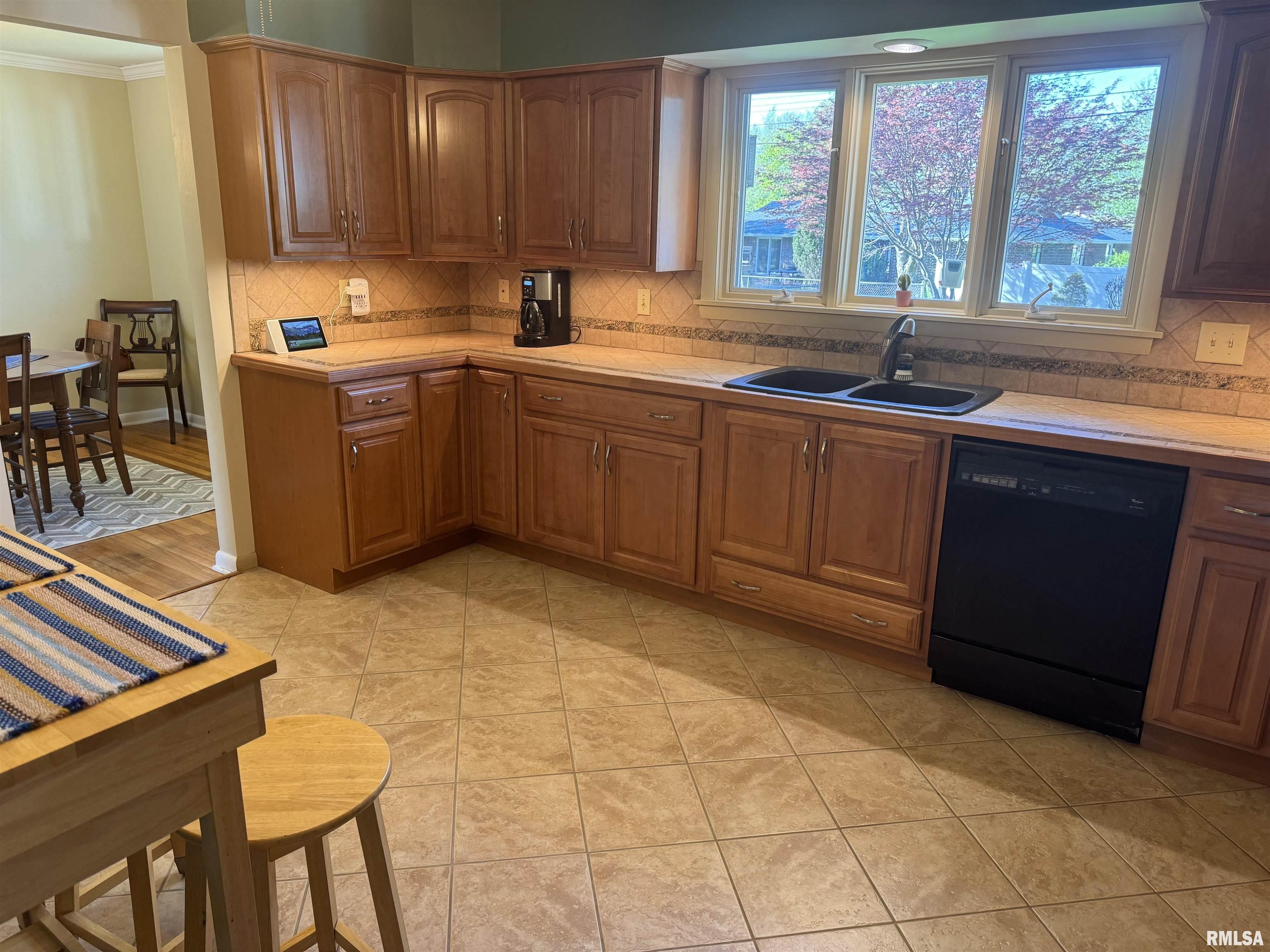 1345 W Woodside Drive, Dunlap, Illinois image 18