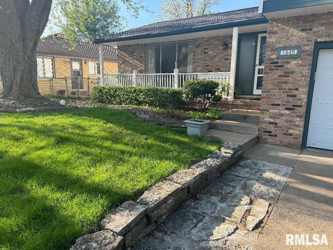 1345 W Woodside Drive, Dunlap, Illinois image 8