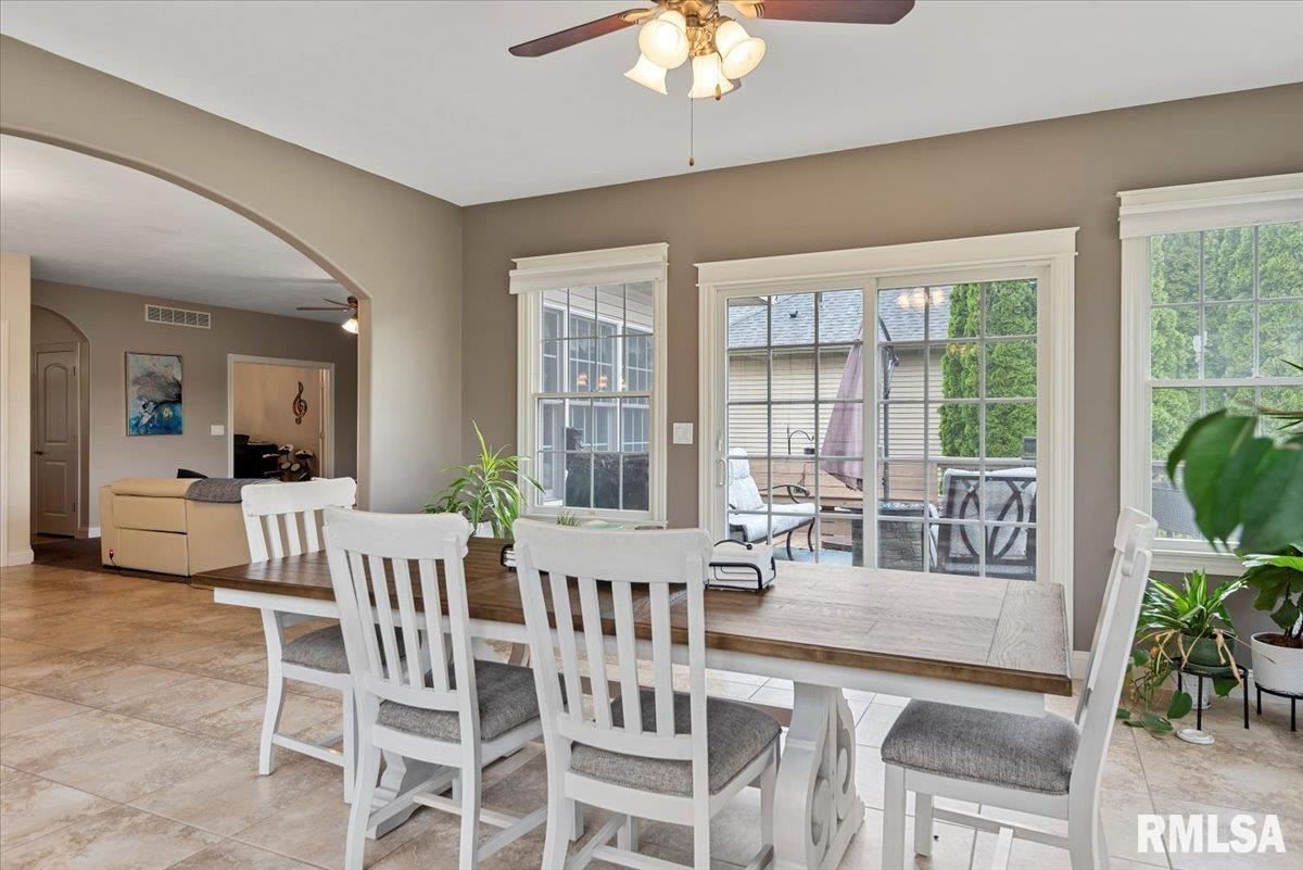 312 Windycrest Drive, Chatham, Illinois image 23
