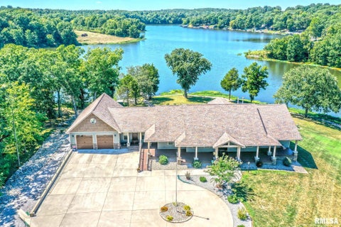Homes For Sale - 430 Wagon Creek Loop<br/> Creal Springs, IL 62922