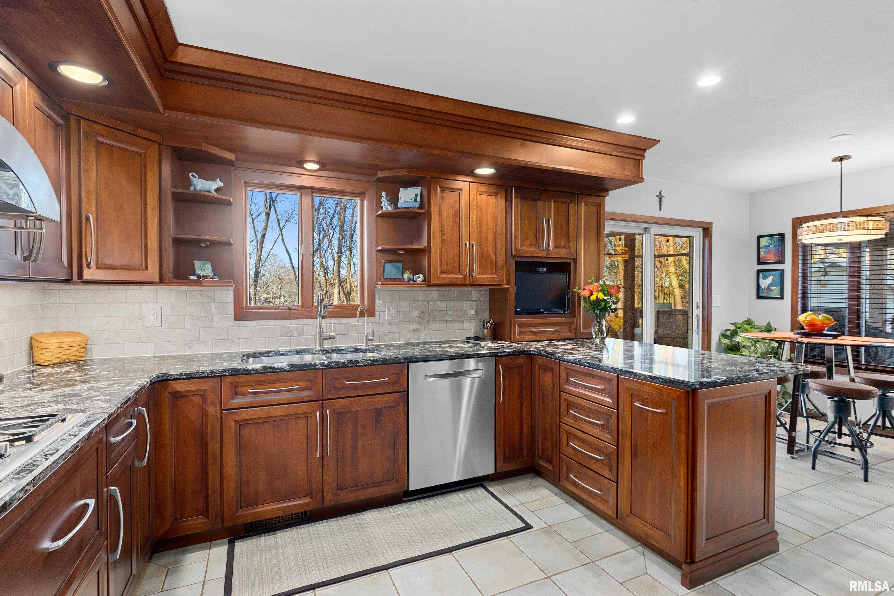 20806 N Sequoia Curve, Chillicothe, Illinois image 14