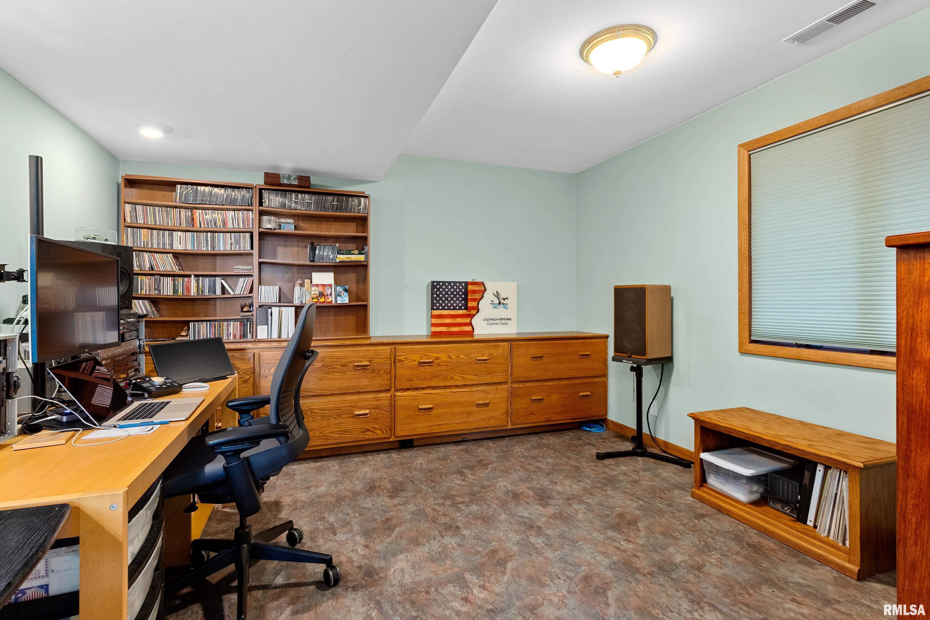 20806 N Sequoia Curve, Chillicothe, Illinois image 31