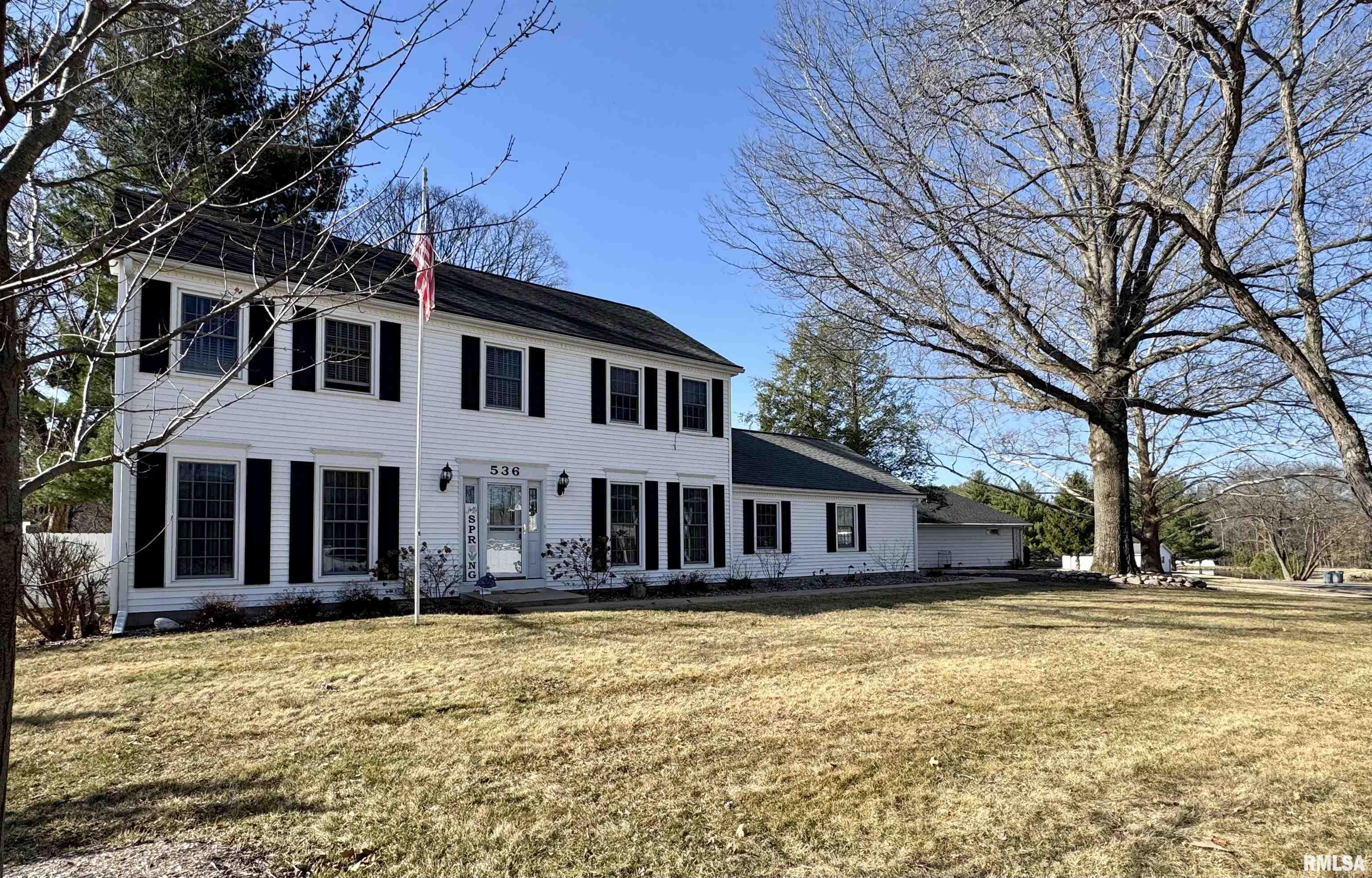 536 Meadow Drive, Macomb, Illinois image 2