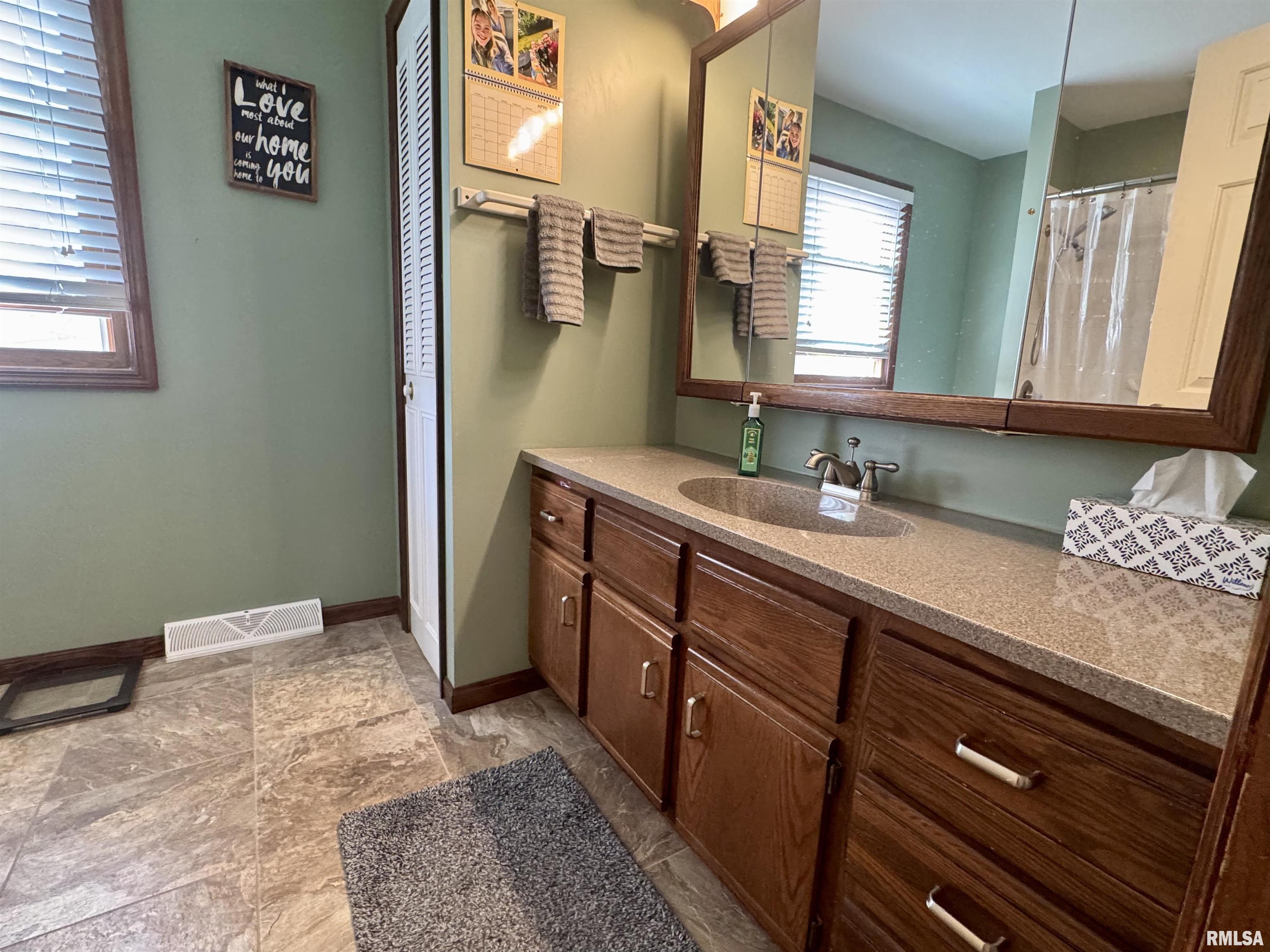 536 Meadow Drive, Macomb, Illinois image 45