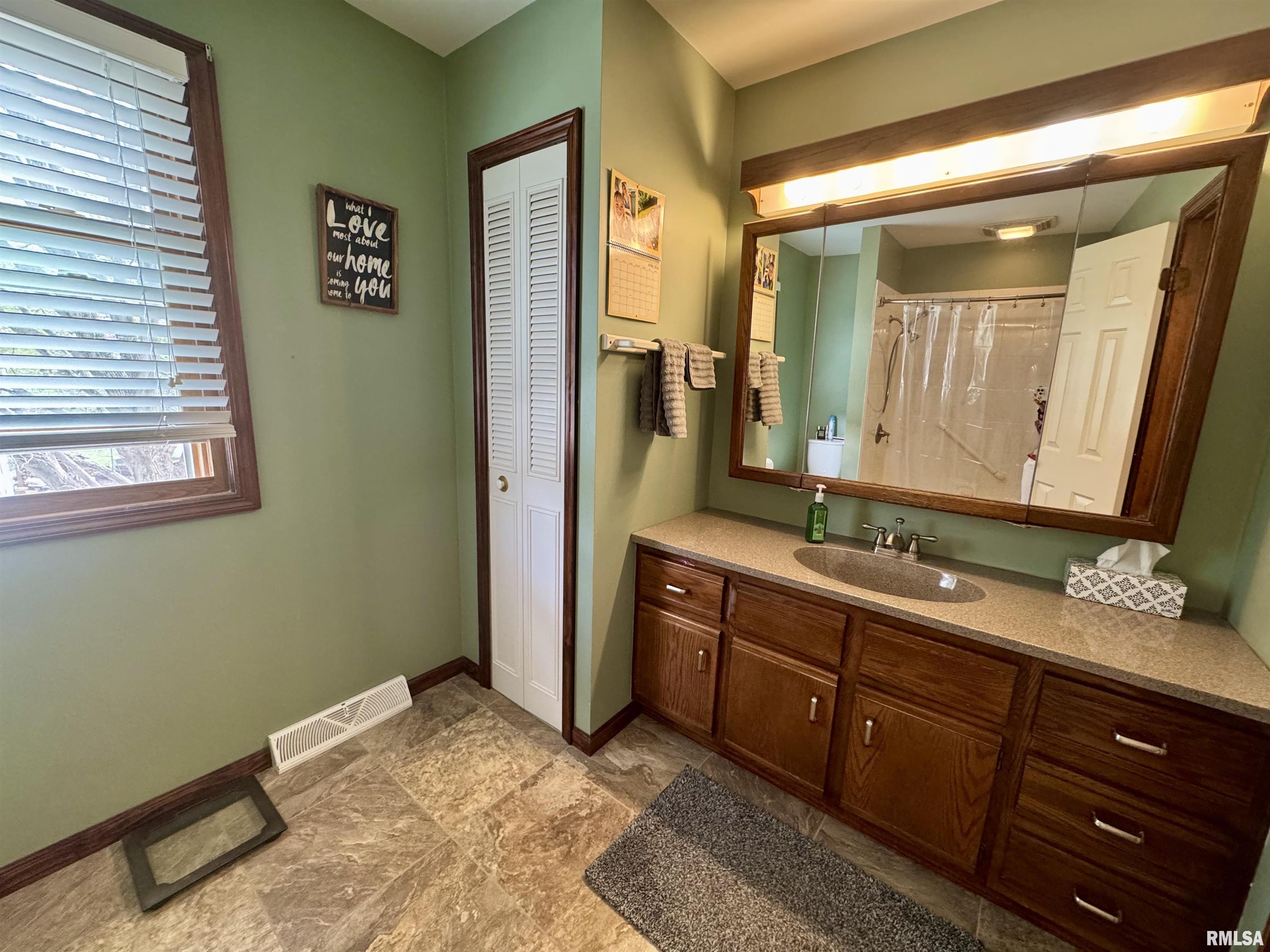 536 Meadow Drive, Macomb, Illinois image 48