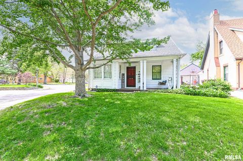 Photo of 1409 N COLE Court, Peoria, IL 61606 (MLS # PA1265768)