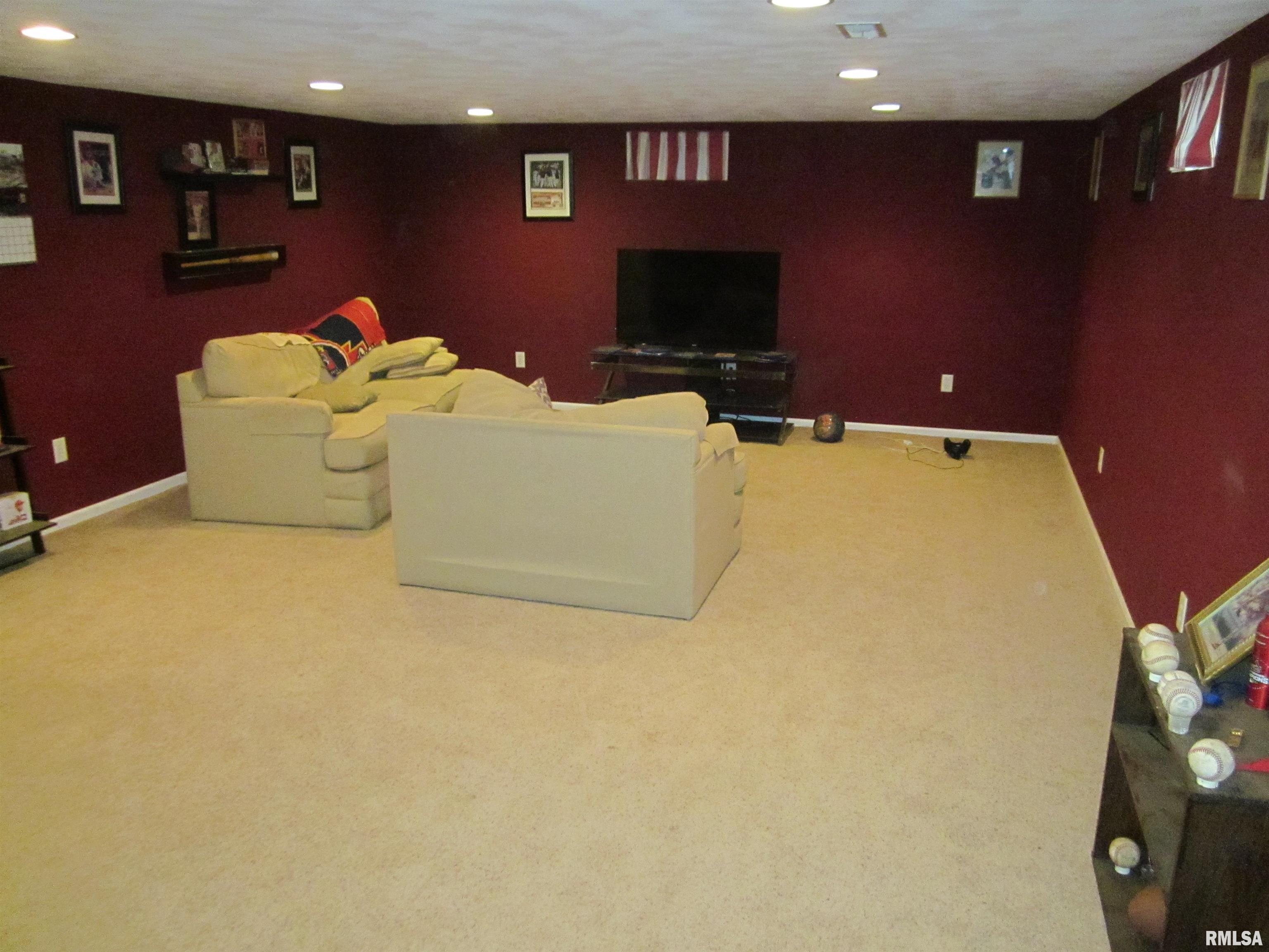 215 S Logan Street, Mason City, Illinois image 19