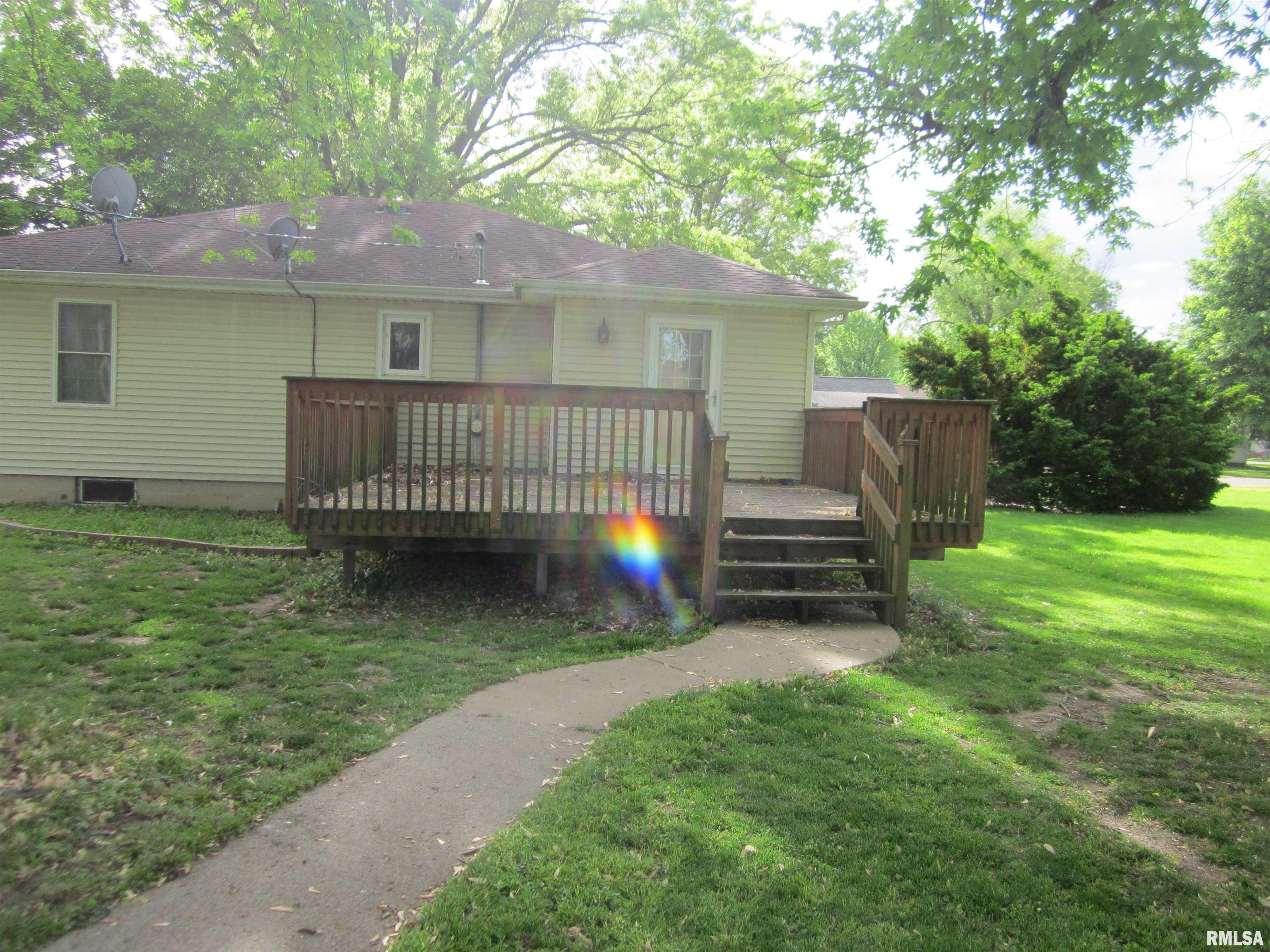 215 S Logan Street, Mason City, Illinois image 2