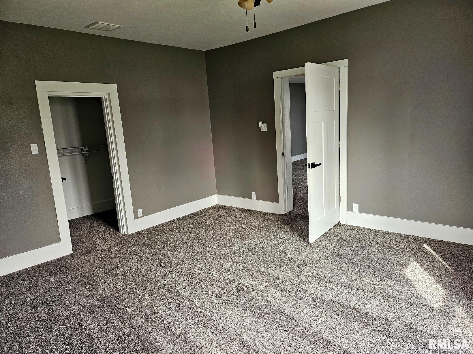 102 W Grand Street, Modesto, Illinois image 36