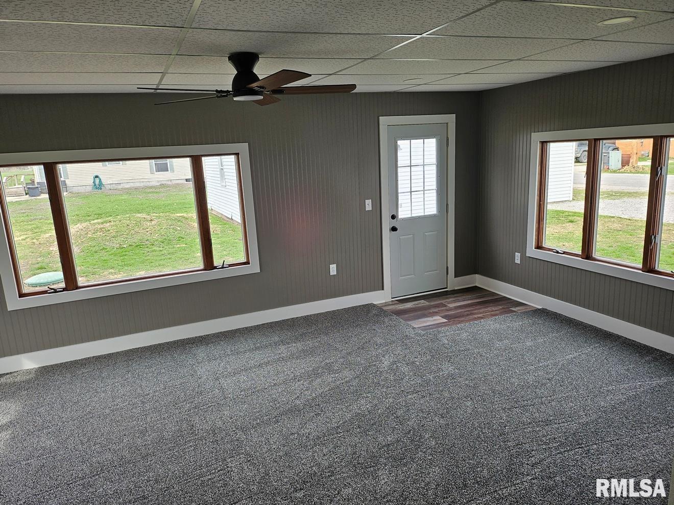 102 W Grand Street, Modesto, Illinois image 32