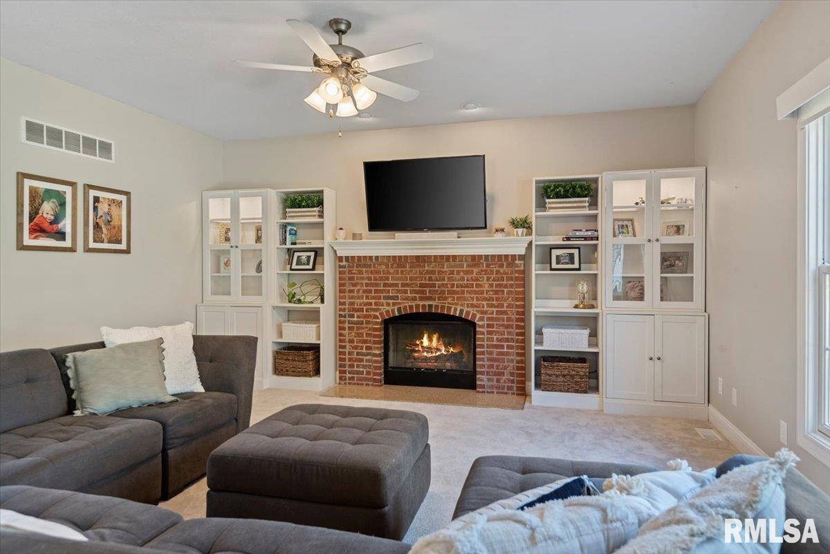 2309 Waterbury Pond Court, Springfield, Illinois image 13