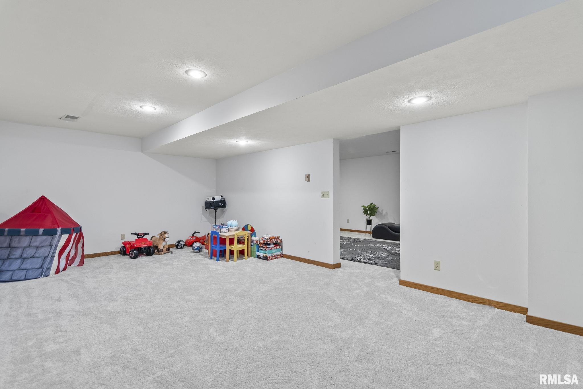 2504 Country Club Drive, Springfield, Illinois image 45