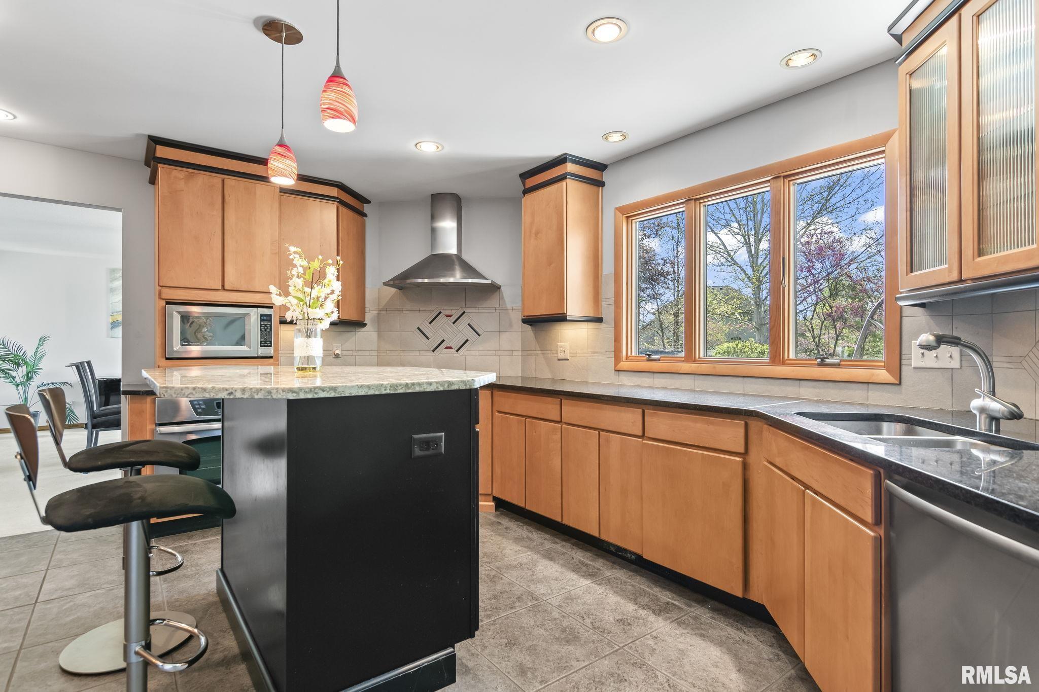 2504 Country Club Drive, Springfield, Illinois image 14