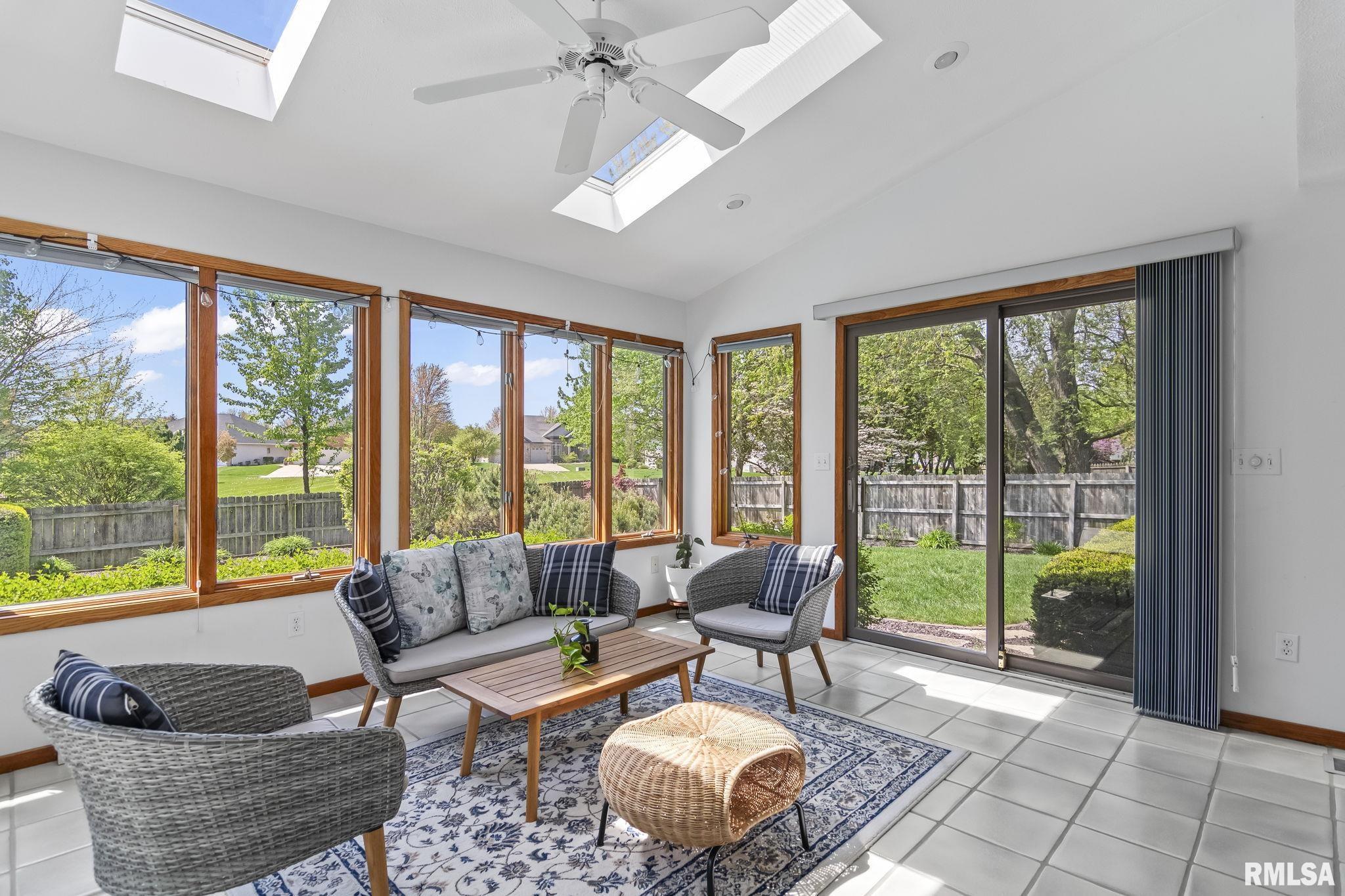 2504 Country Club Drive, Springfield, Illinois image 24