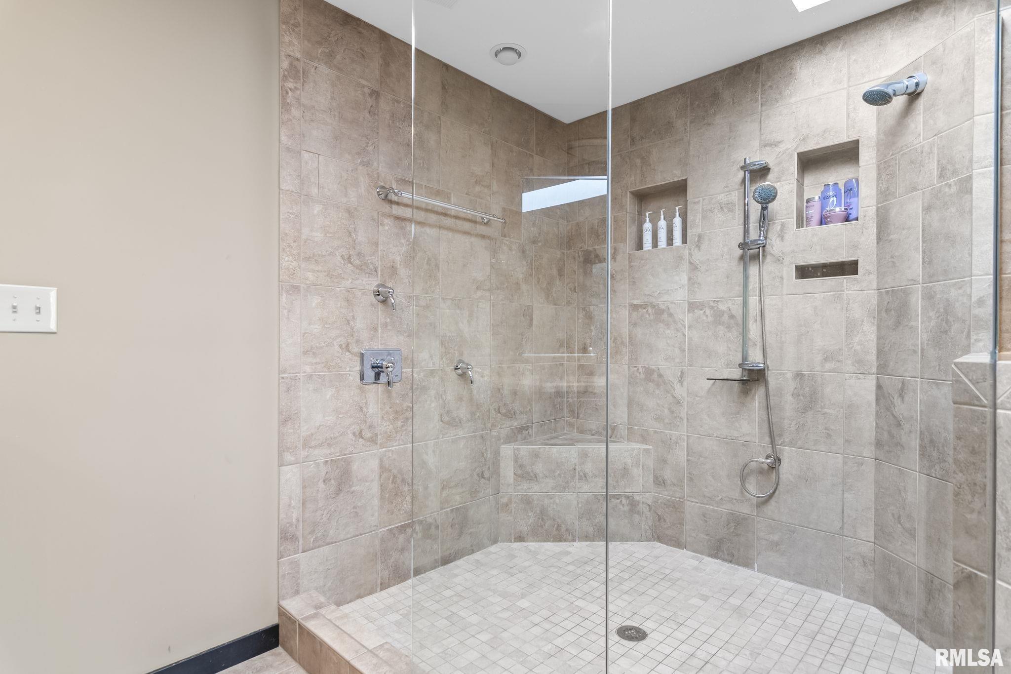 2504 Country Club Drive, Springfield, Illinois image 33