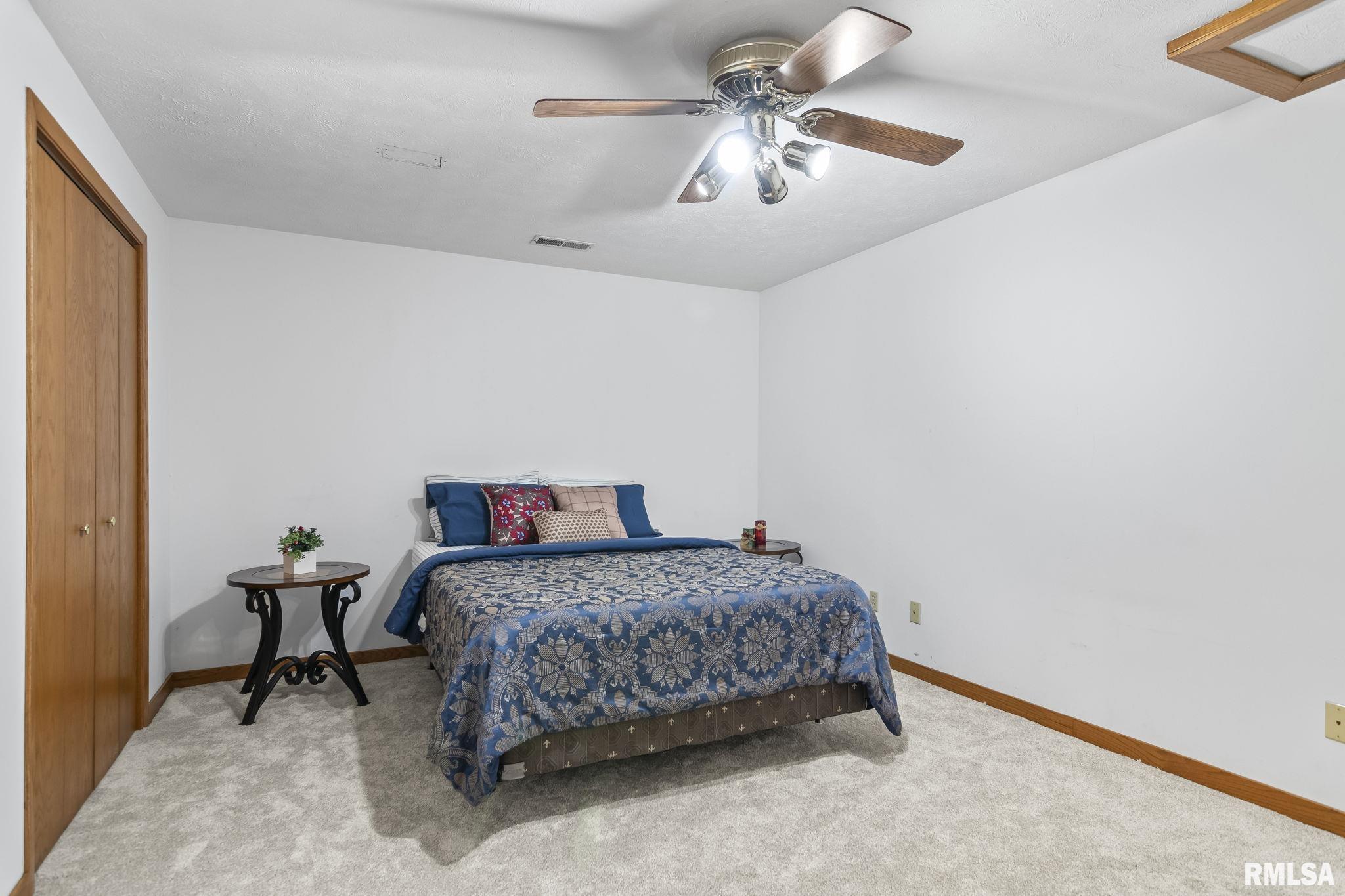 2504 Country Club Drive, Springfield, Illinois image 48