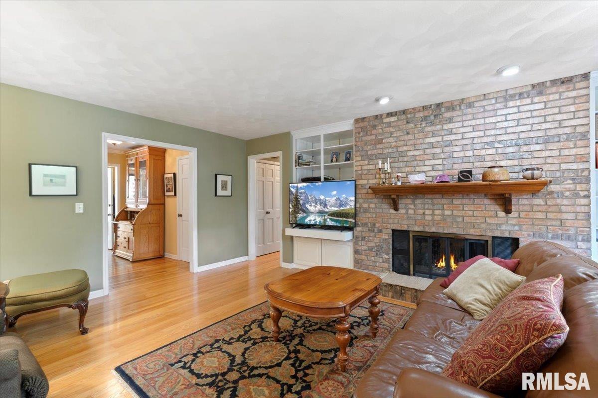 7700 37th Avenue, Moline, Illinois image 30
