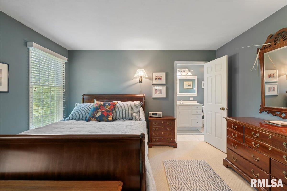 7700 37th Avenue, Moline, Illinois image 32
