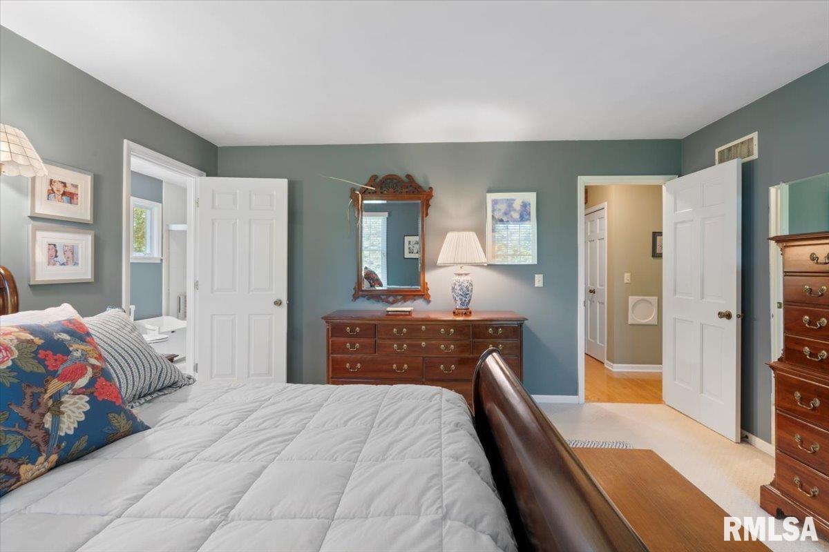 7700 37th Avenue, Moline, Illinois image 34