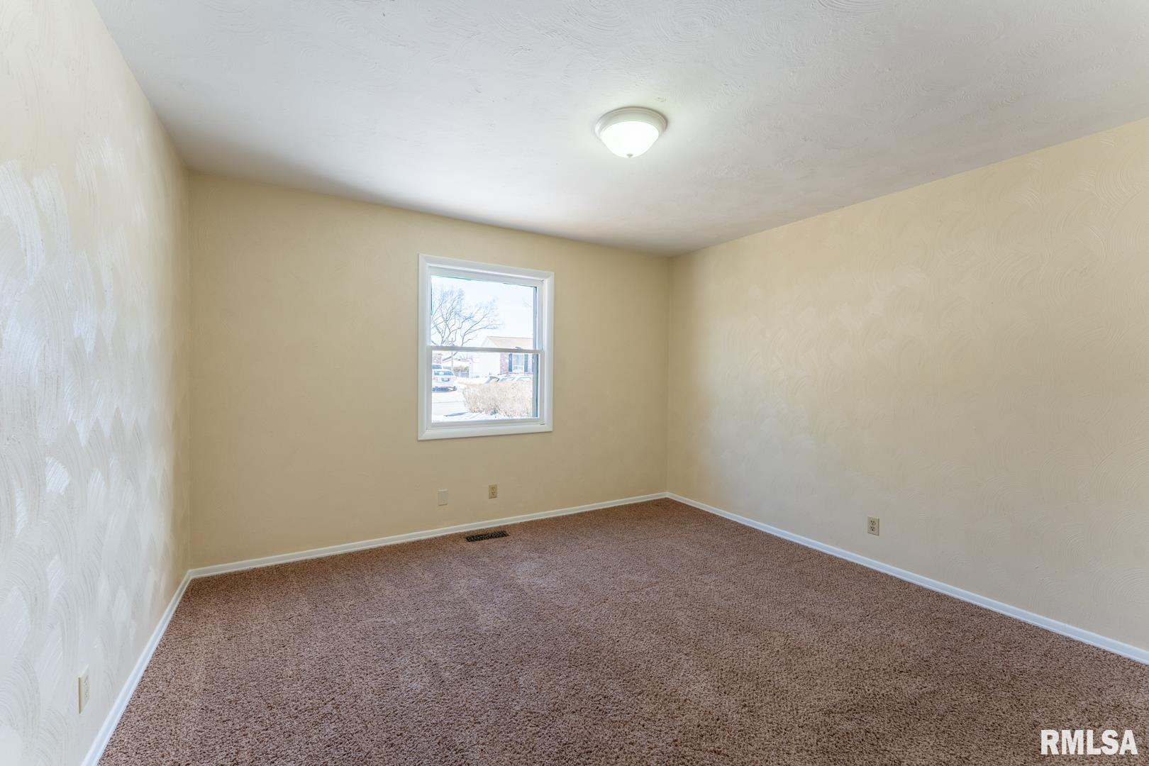 116 N Lark Lane, Carbondale, Illinois image 23