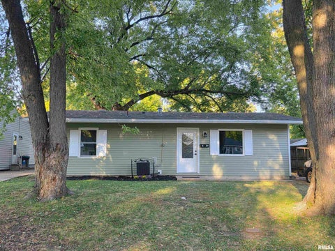 Homes For Sale - 3520 Ivanhoe Drive<br/> Springfield, IL 62703