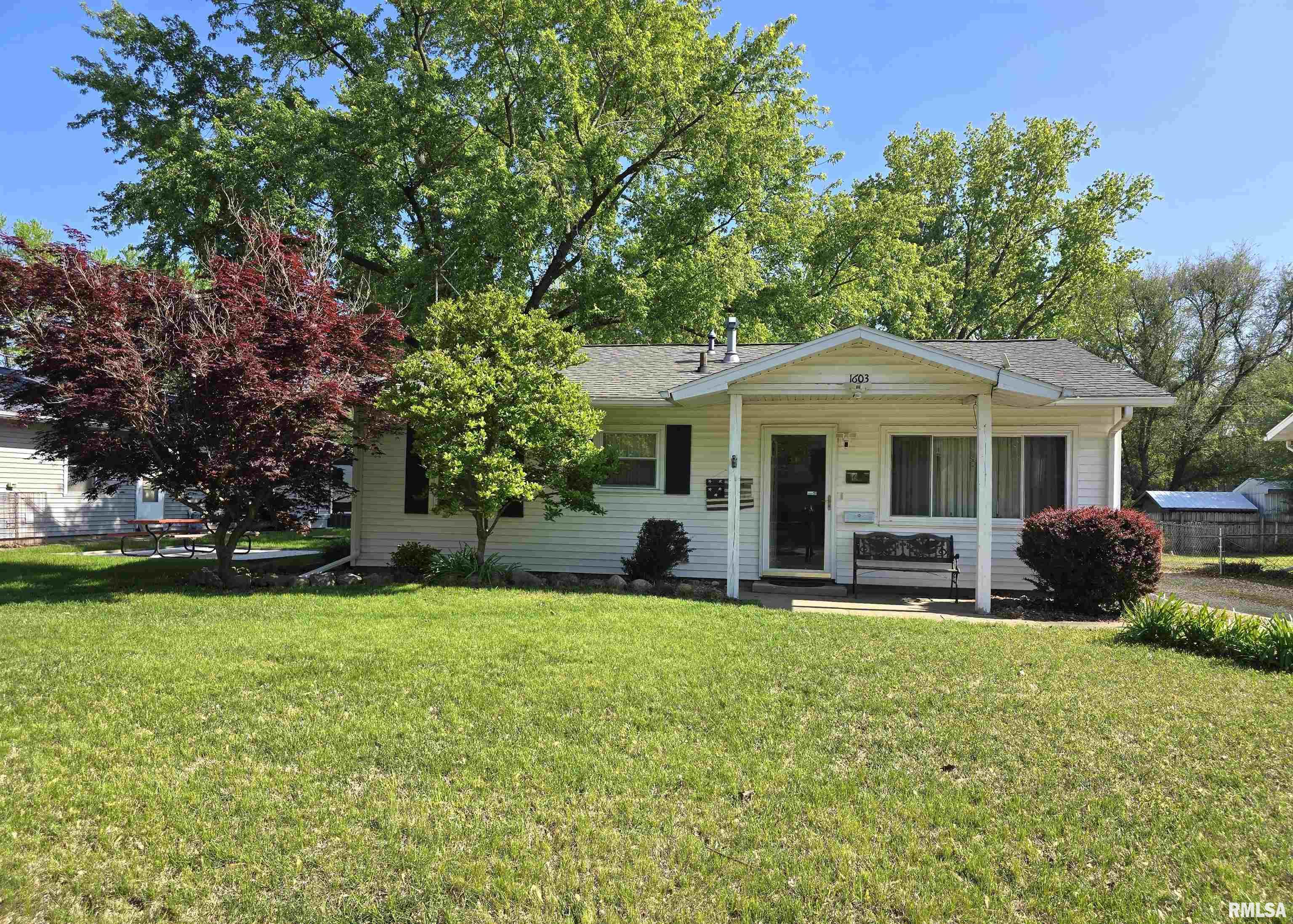 1603 Arthur Street, Pekin, Illinois image 1