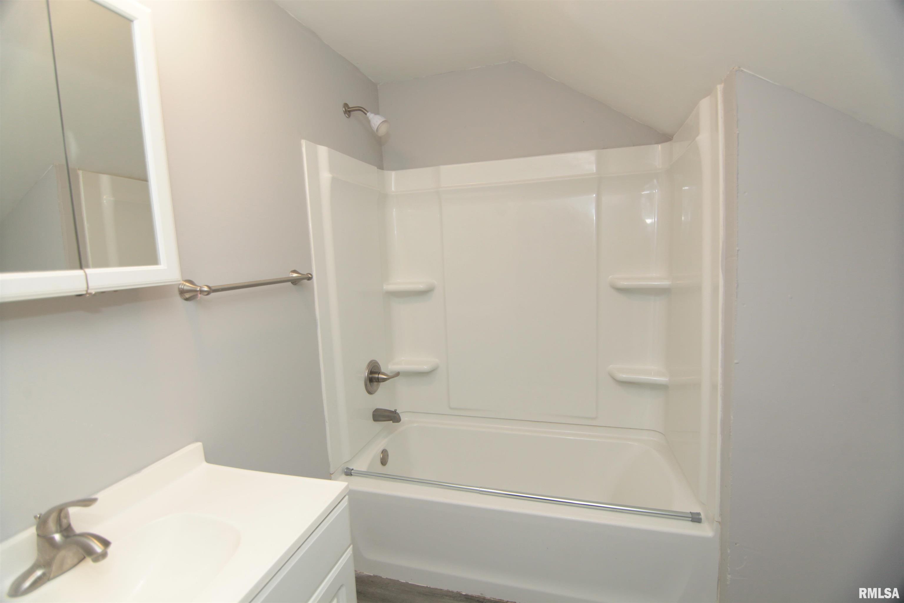 1607 W 8th Street, Davenport, Iowa image 29