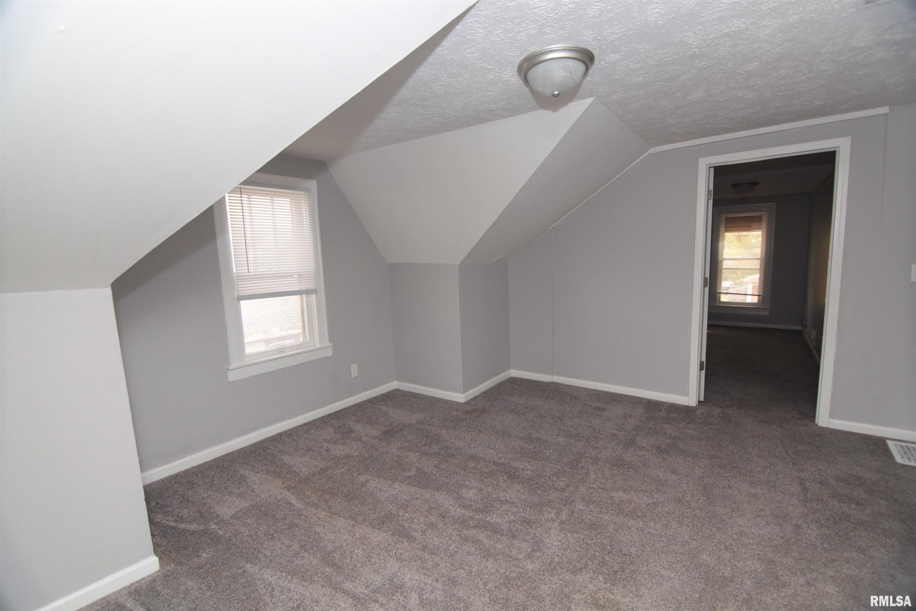 1607 W 8th Street, Davenport, Iowa image 20