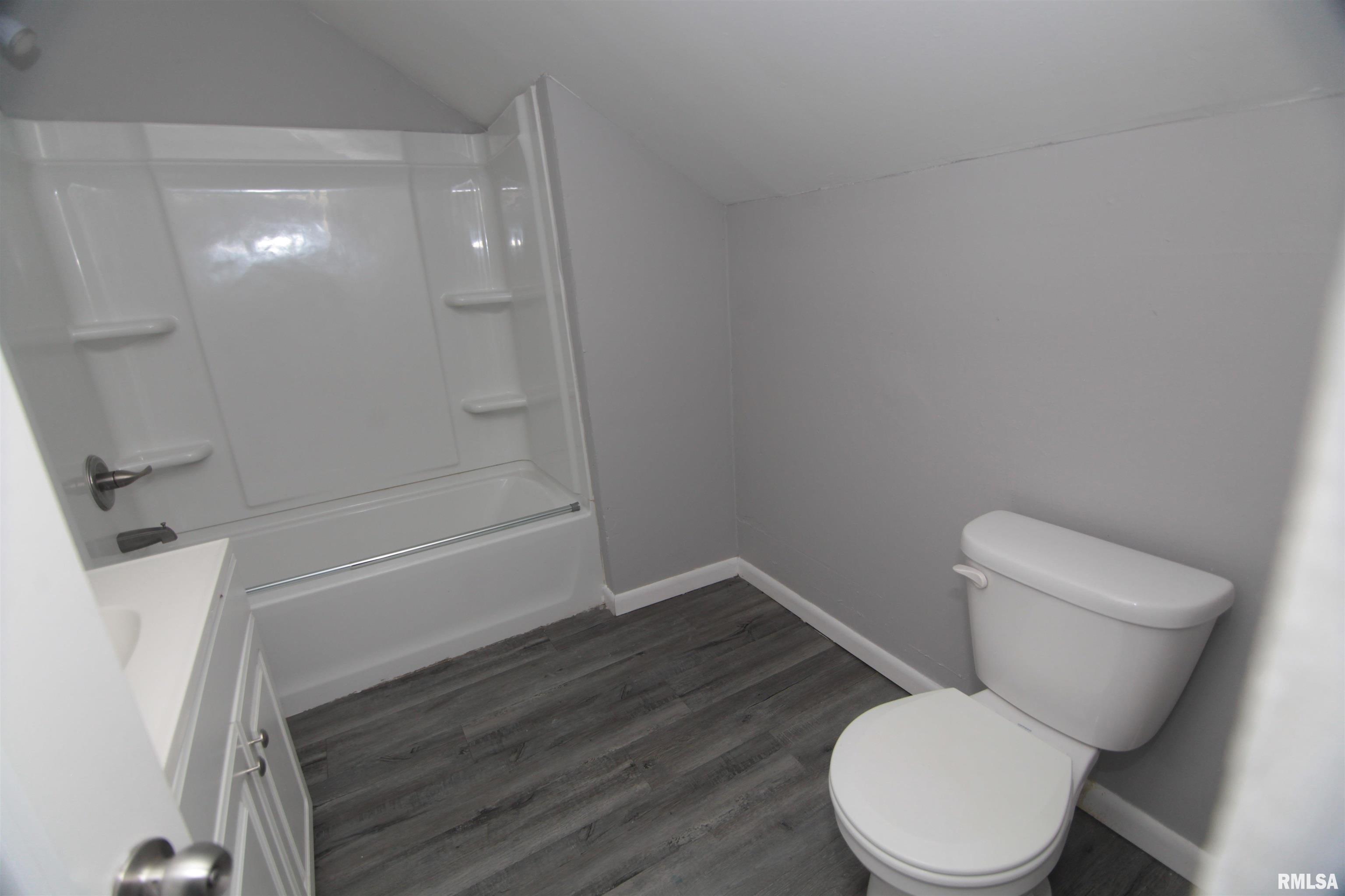 1607 W 8th Street, Davenport, Iowa image 26