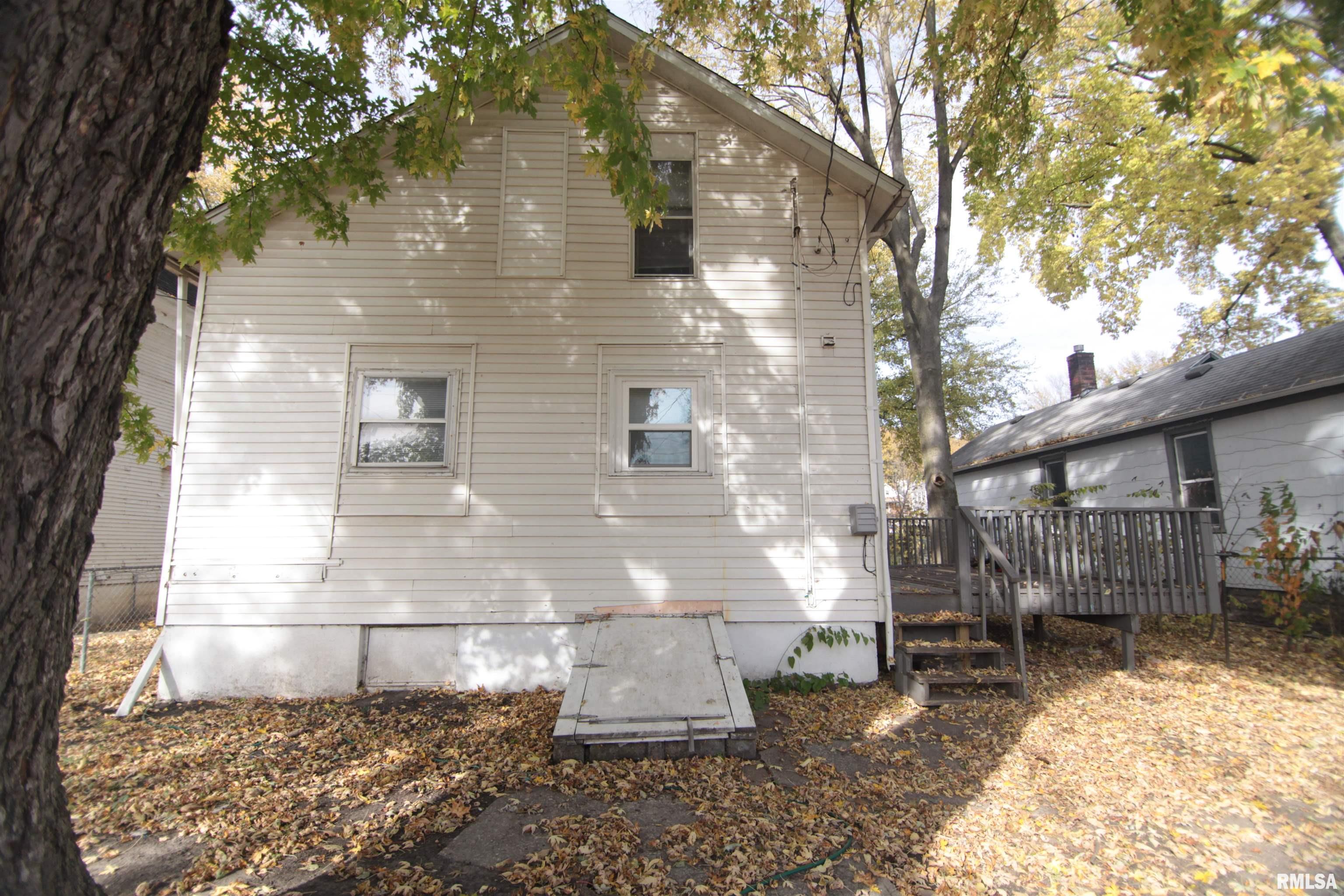 1607 W 8th Street, Davenport, Iowa image 2