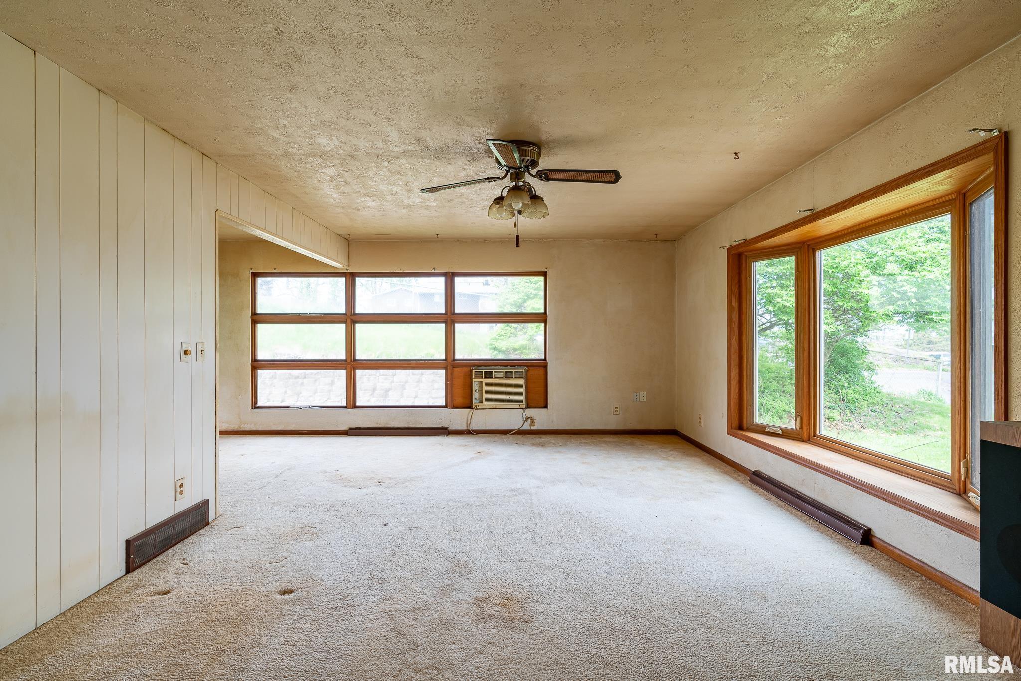 225 13th Street, Silvis, Illinois image 5