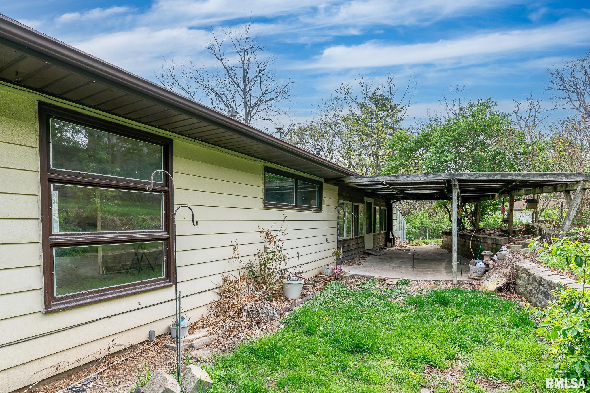 225 13th Street, Silvis, Illinois image 17