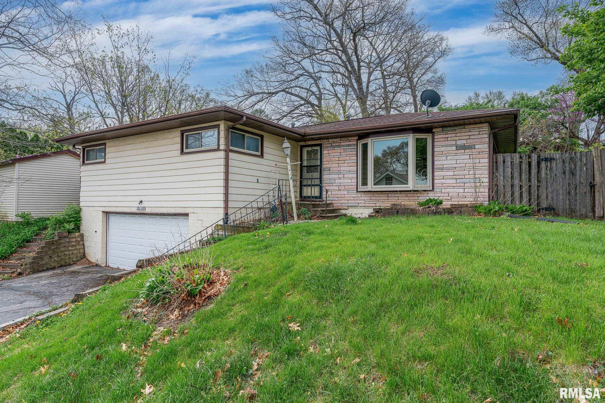 225 13th Street, Silvis, Illinois image 1