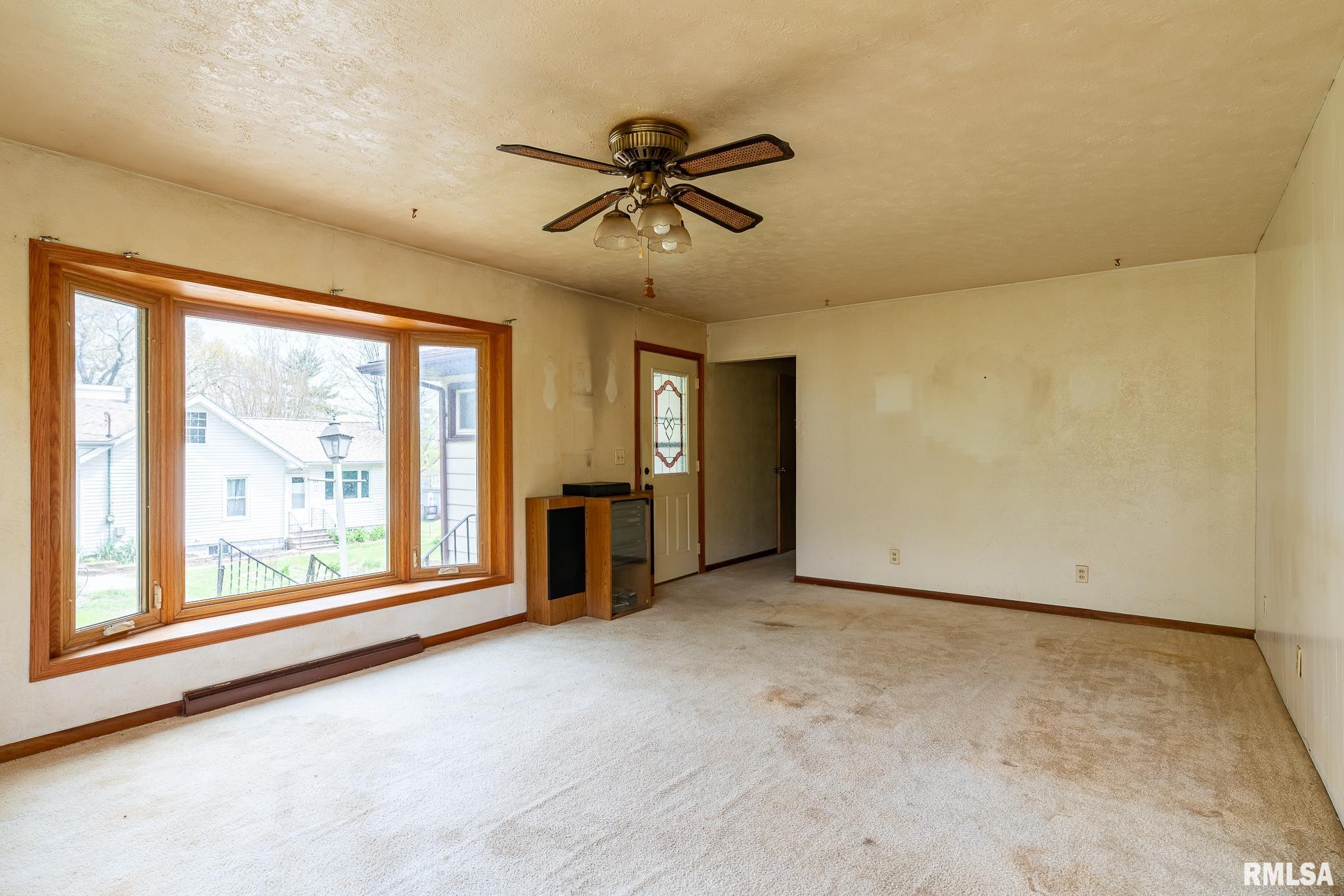 225 13th Street, Silvis, Illinois image 4
