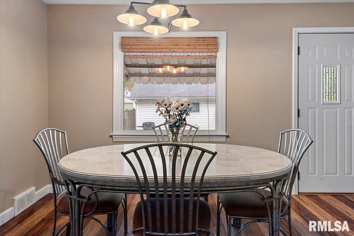 421 Outer Park Drive, Springfield, Illinois image 11