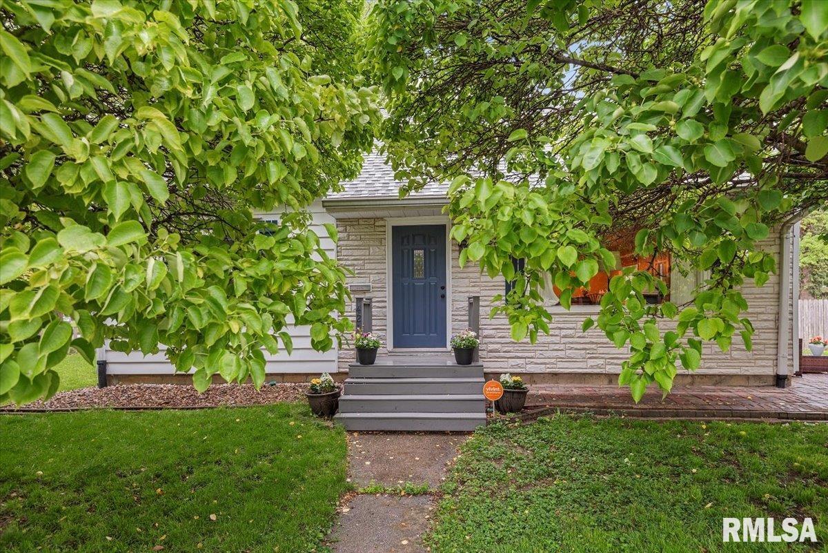421 Outer Park Drive, Springfield, Illinois image 2