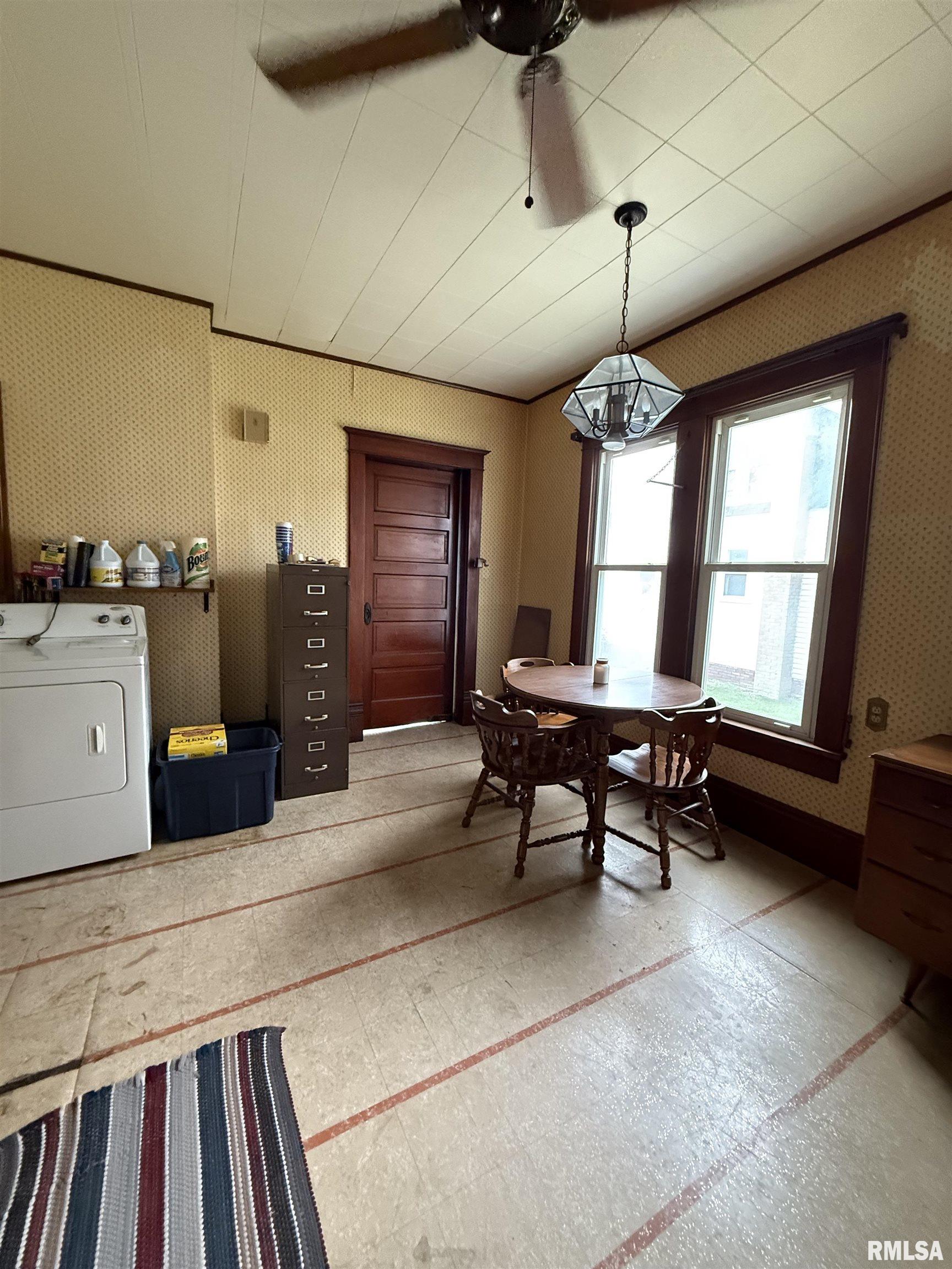 114 N Broadway Street, Lewistown, Illinois image 13