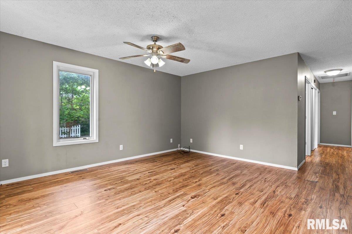 2011 E Keys Avenue, Springfield, Illinois image 6