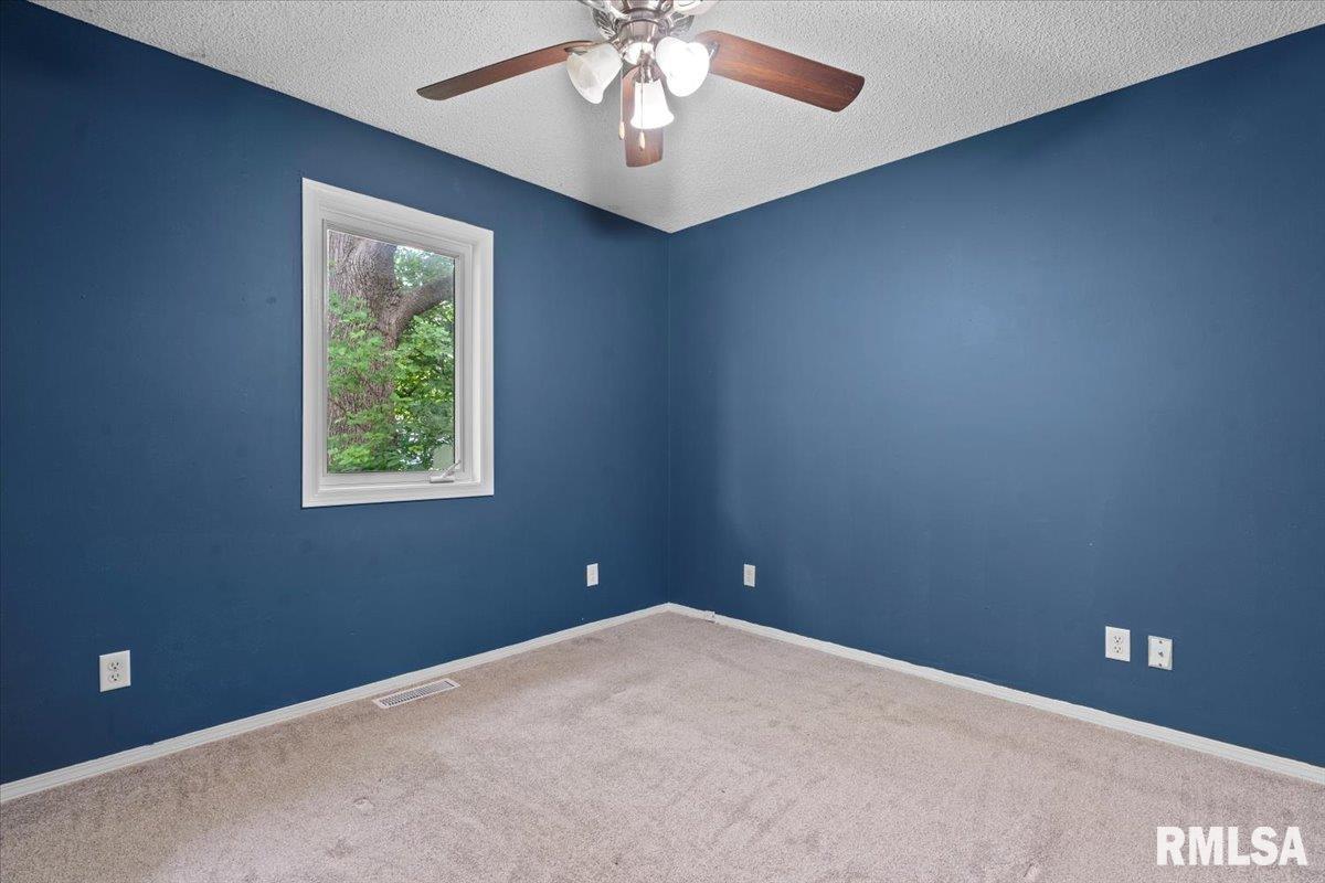 2011 E Keys Avenue, Springfield, Illinois image 12