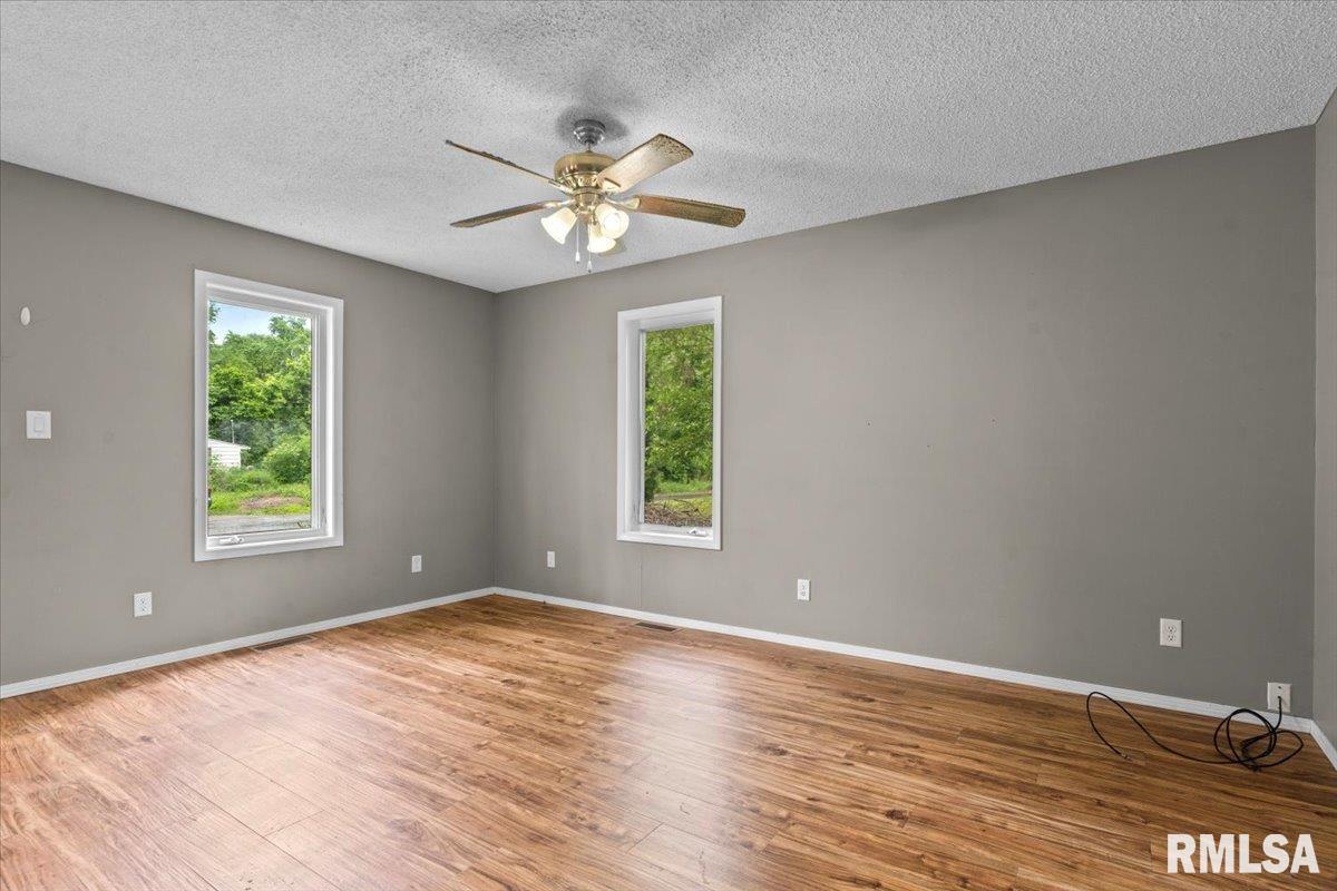2011 E Keys Avenue, Springfield, Illinois image 4